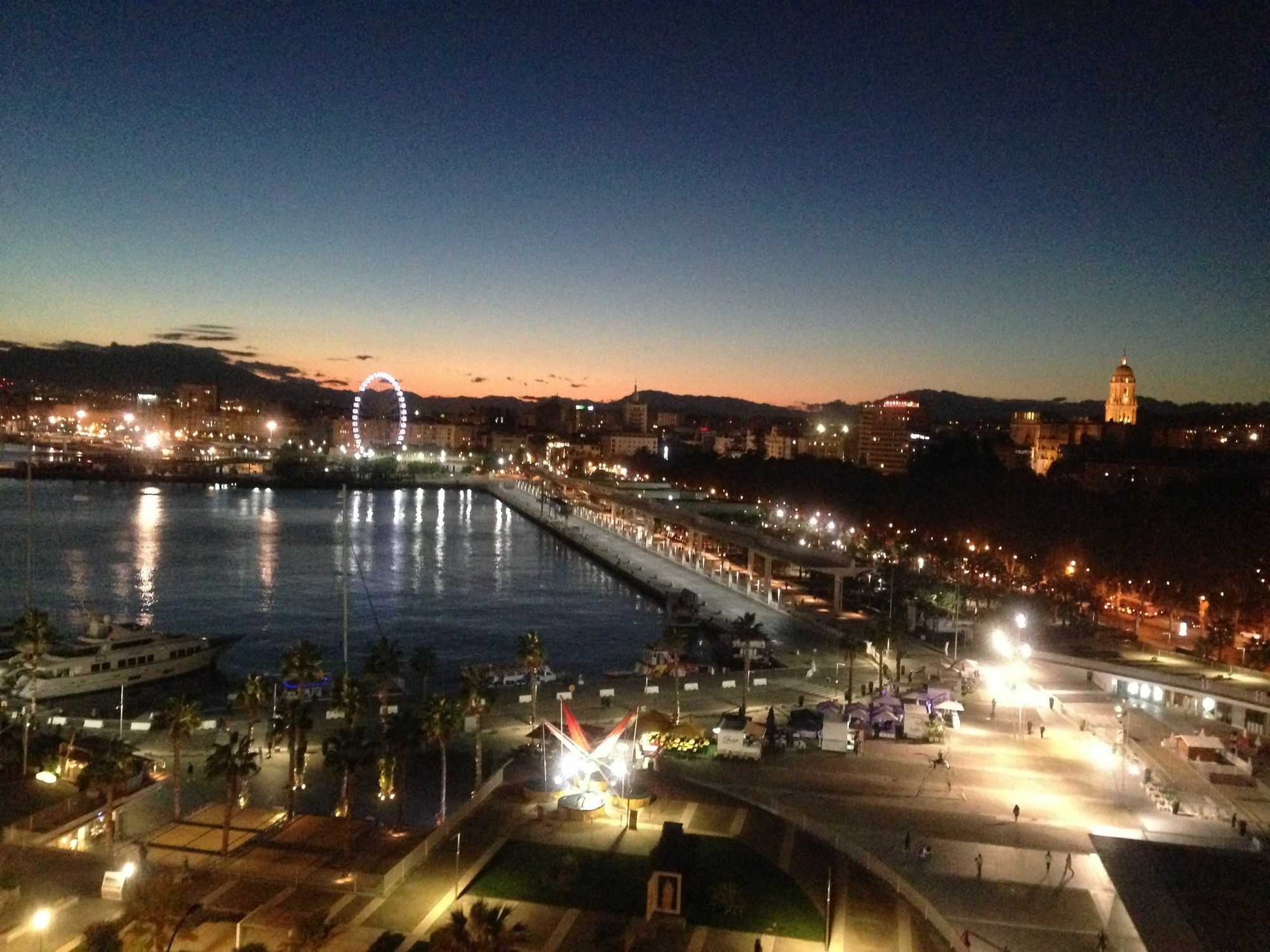 Apartamentos Malagueta Urban Beach Málaga Kültér fotó