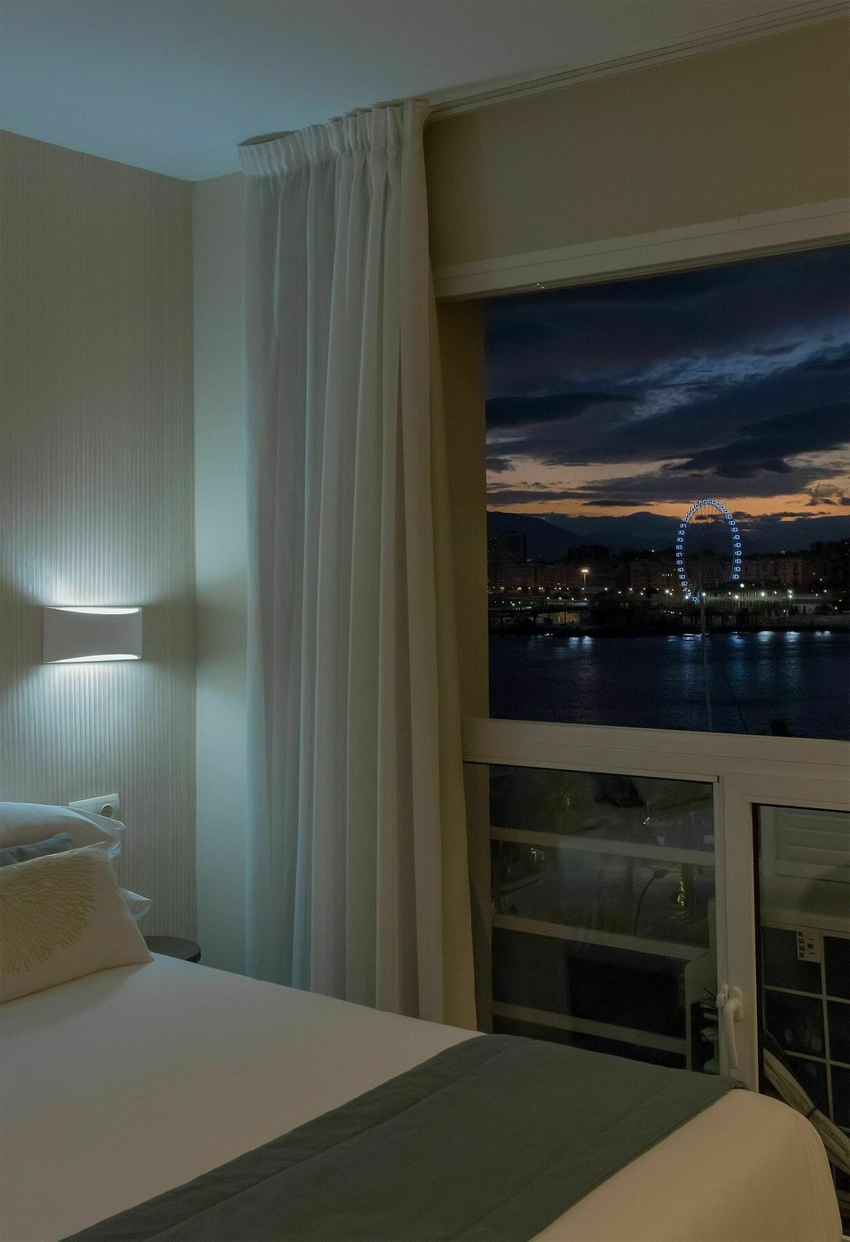 Apartamentos Malagueta Urban Beach Málaga Kültér fotó